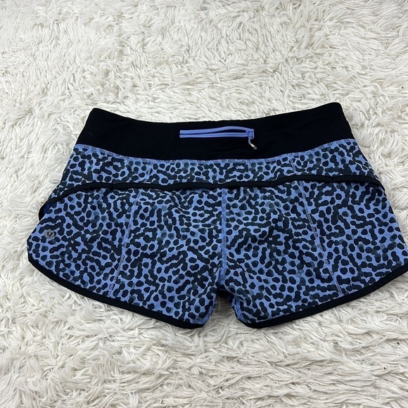 Lululemon Run: Speed Short *4-way Stretch Ace Spot Lullaby Black / Black - Picture 3 of 5